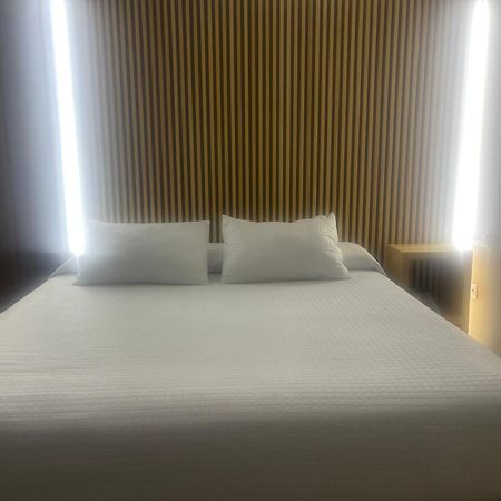 Hotel Orly Хинсо-де-Лимия Экстерьер фото
