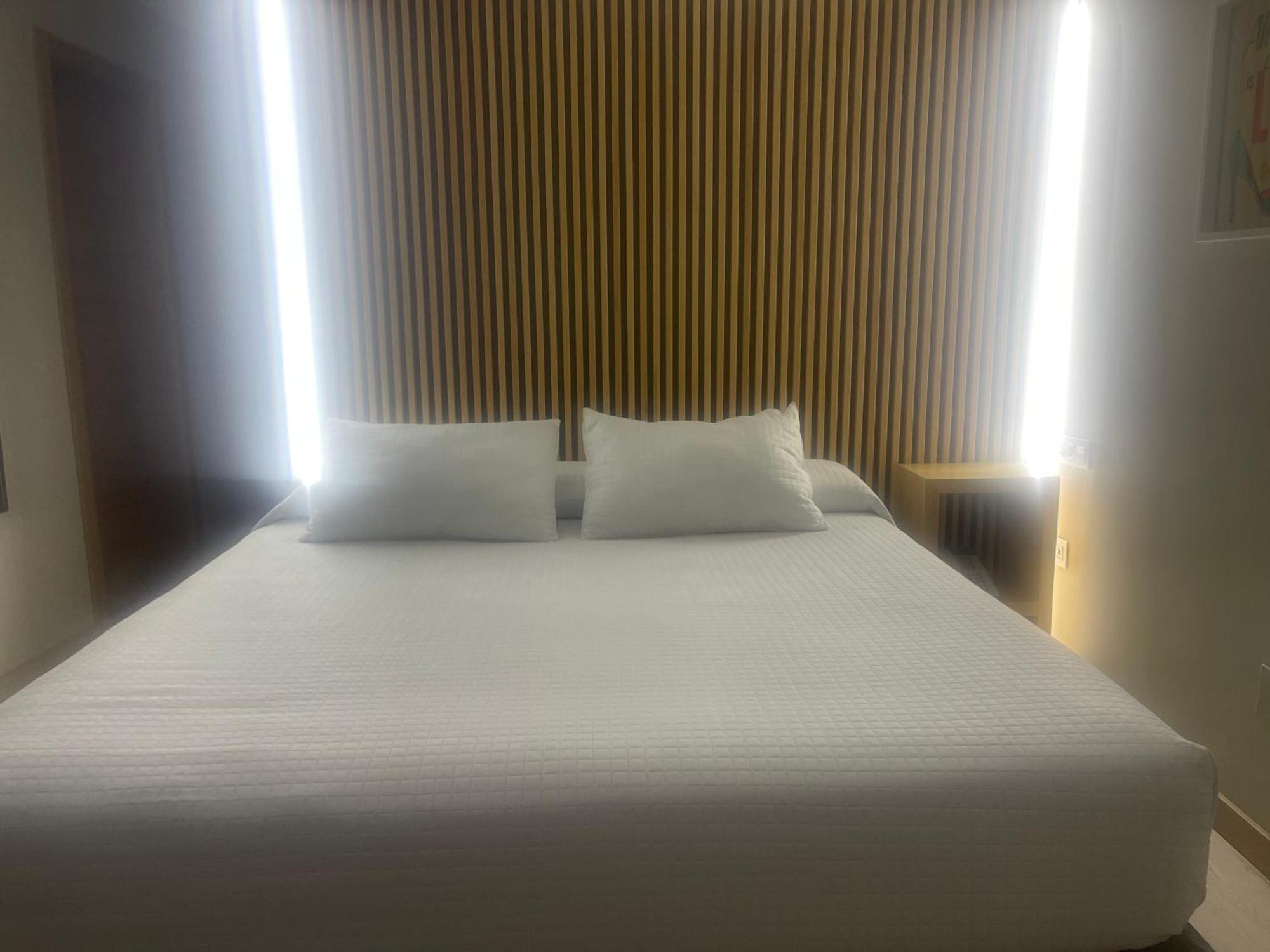 Hotel Orly Хинсо-де-Лимия Экстерьер фото