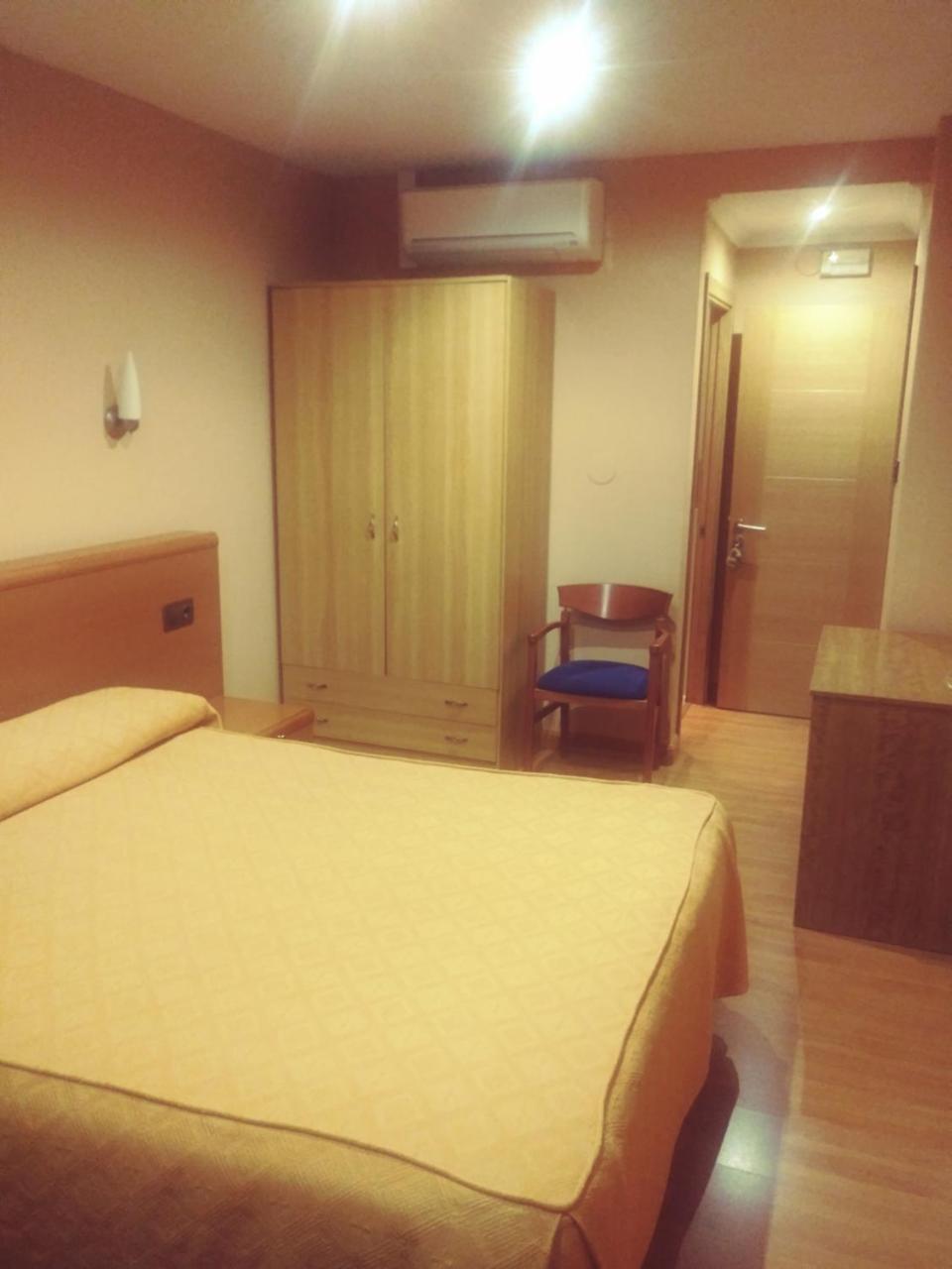 Hotel Orly Хинсо-де-Лимия Экстерьер фото
