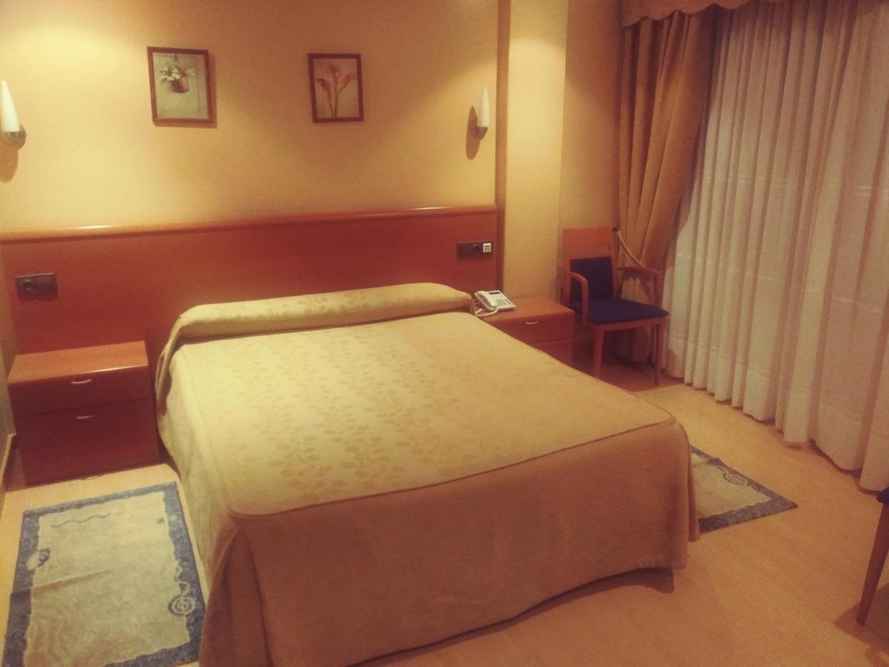 Hotel Orly Хинсо-де-Лимия Экстерьер фото